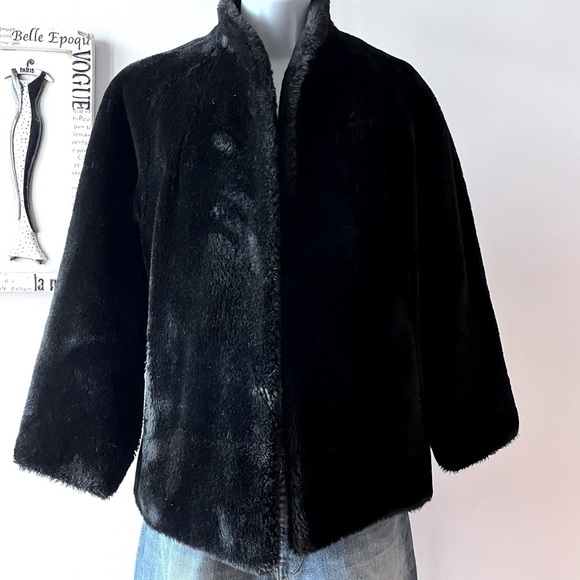 Vintage Scandi Girl Borgana Black Faux Fur Short Coat Size M-L - Picture 1 of 10